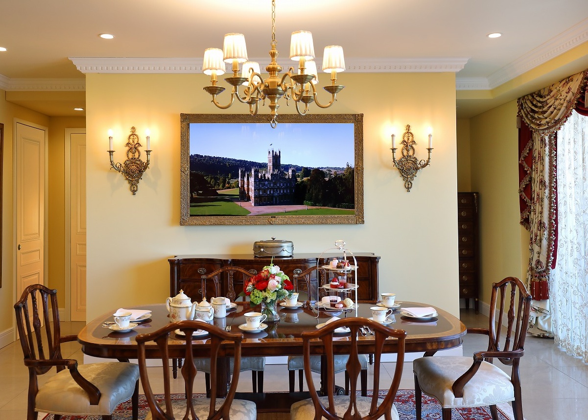 ダイニングテーブル